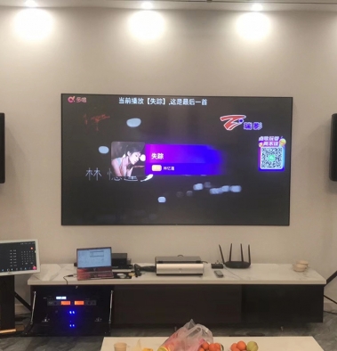 十堰通山蘇河KVT-65寸智能電視機+音響設(shè)備+點歌機